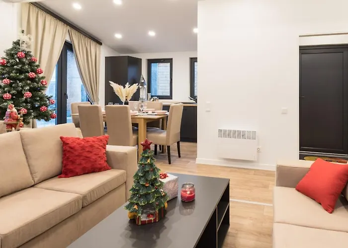 Sunnyhome Chalet, *